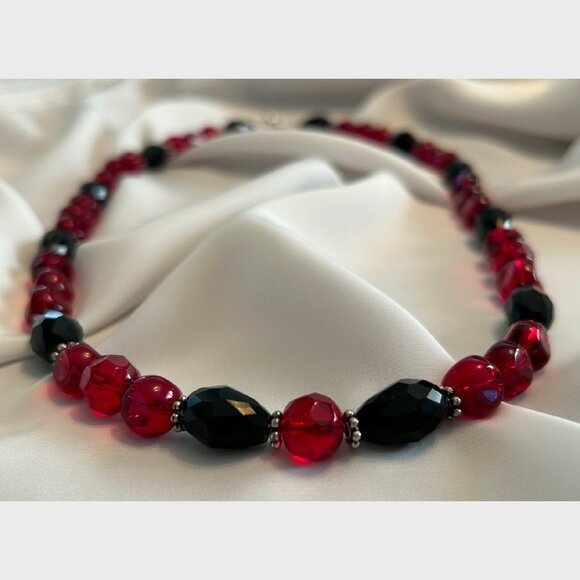 Ruby Red & Black Bead Necklace - Picture 2 of 3